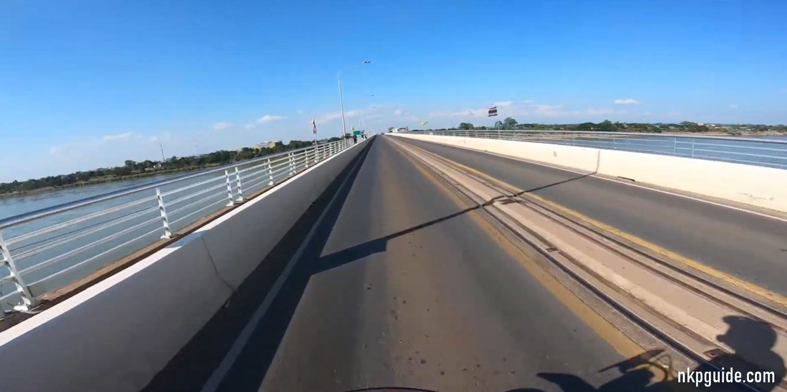 ขับรถข้ามสะพานมิตรภาพไทยลาว 1 หนองคาย เวียงจันทร์