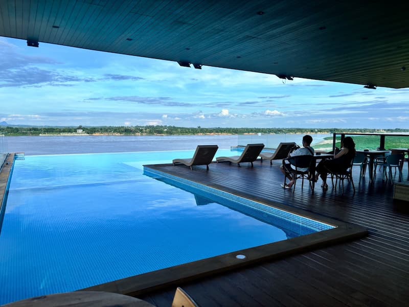 โรงแรม Siri Regent Hotel ริมโขงนครพนม