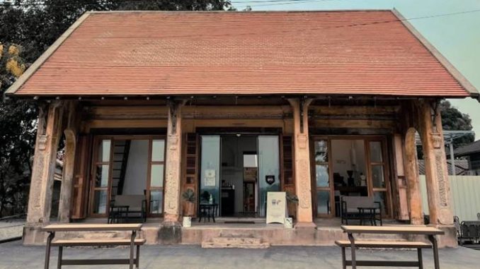 รีวิว 76A The Space นครพนม คาเฟ่ตึกเก่า อาร์ตแกลเลอรี